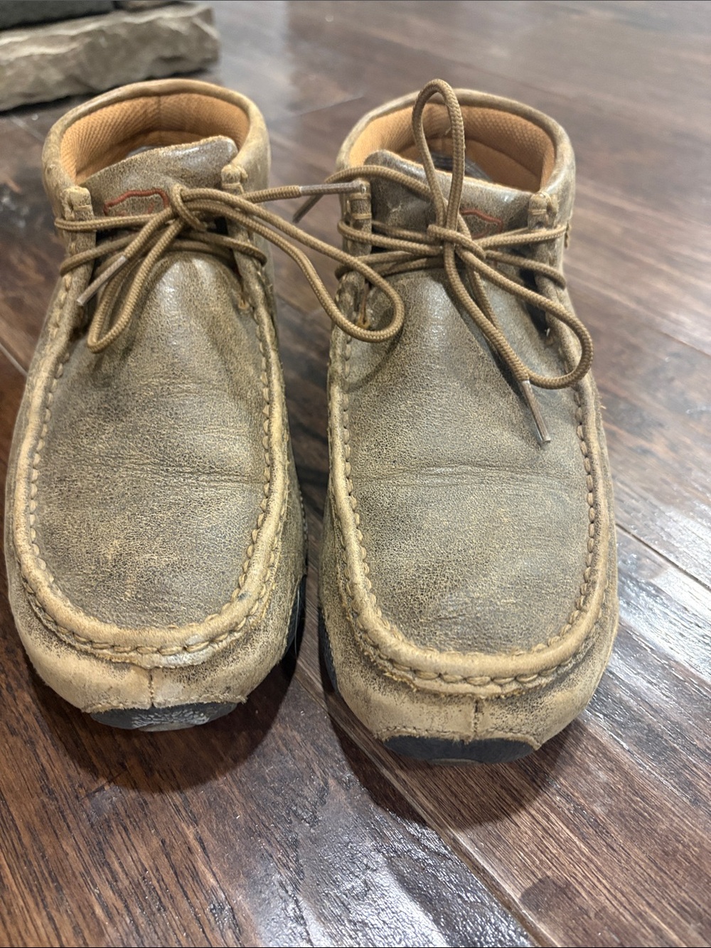 Twisted X mens Chukka leather shoes